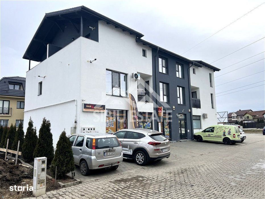 Spatiu comercial cu vitrina, 93 mp, 4 locuri parcare Calea Cisnadiei