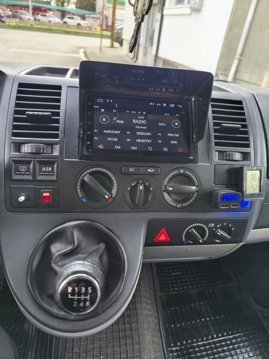 Транспортер Т5 девет местен