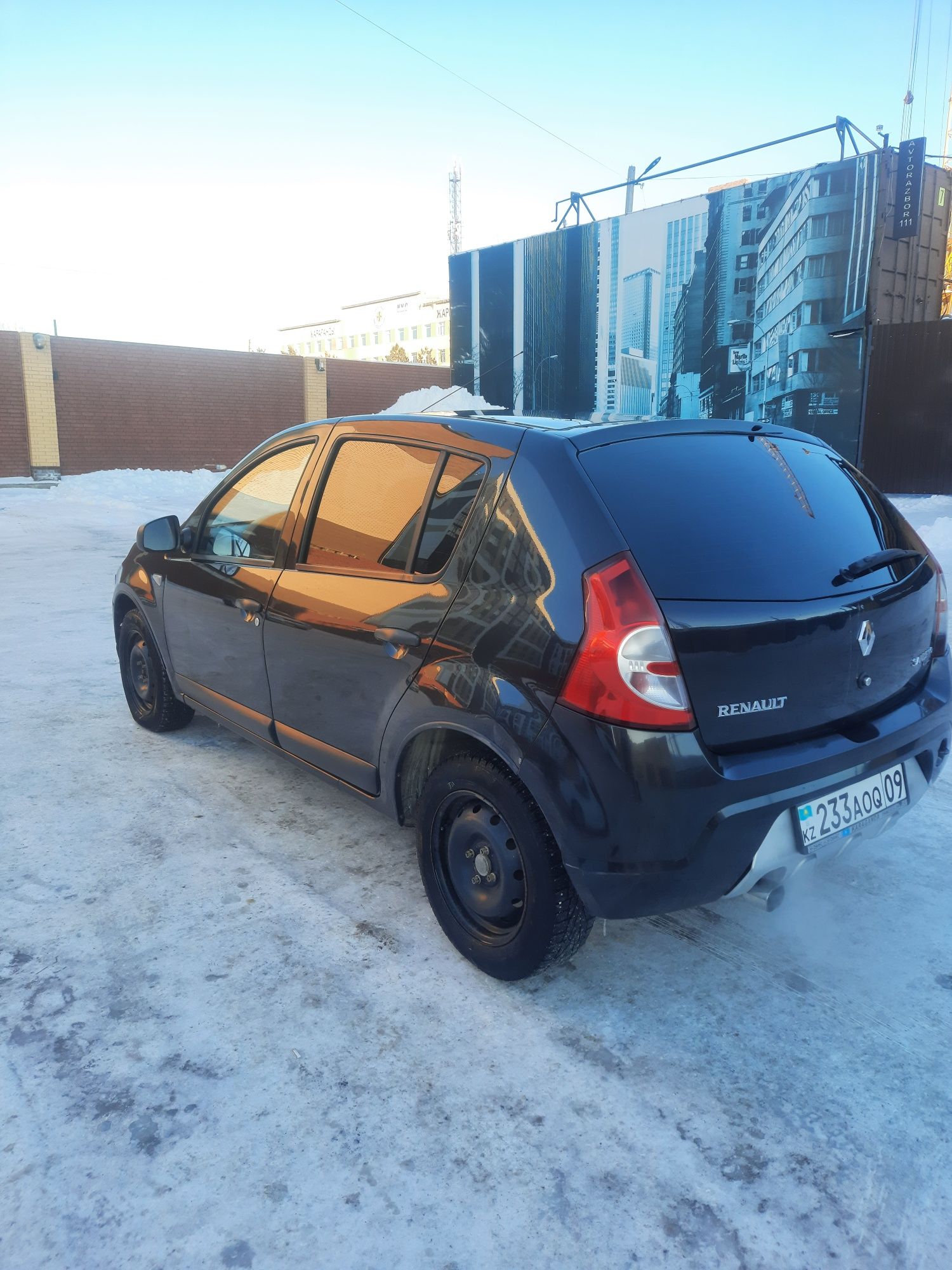 Renault sandero 1.6 в продаже