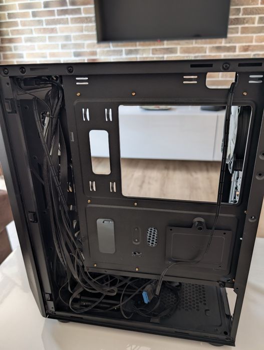 Кутия Cougar MX 410 Mesh-G RGB