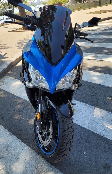 Suzuki GSX-S 1000f