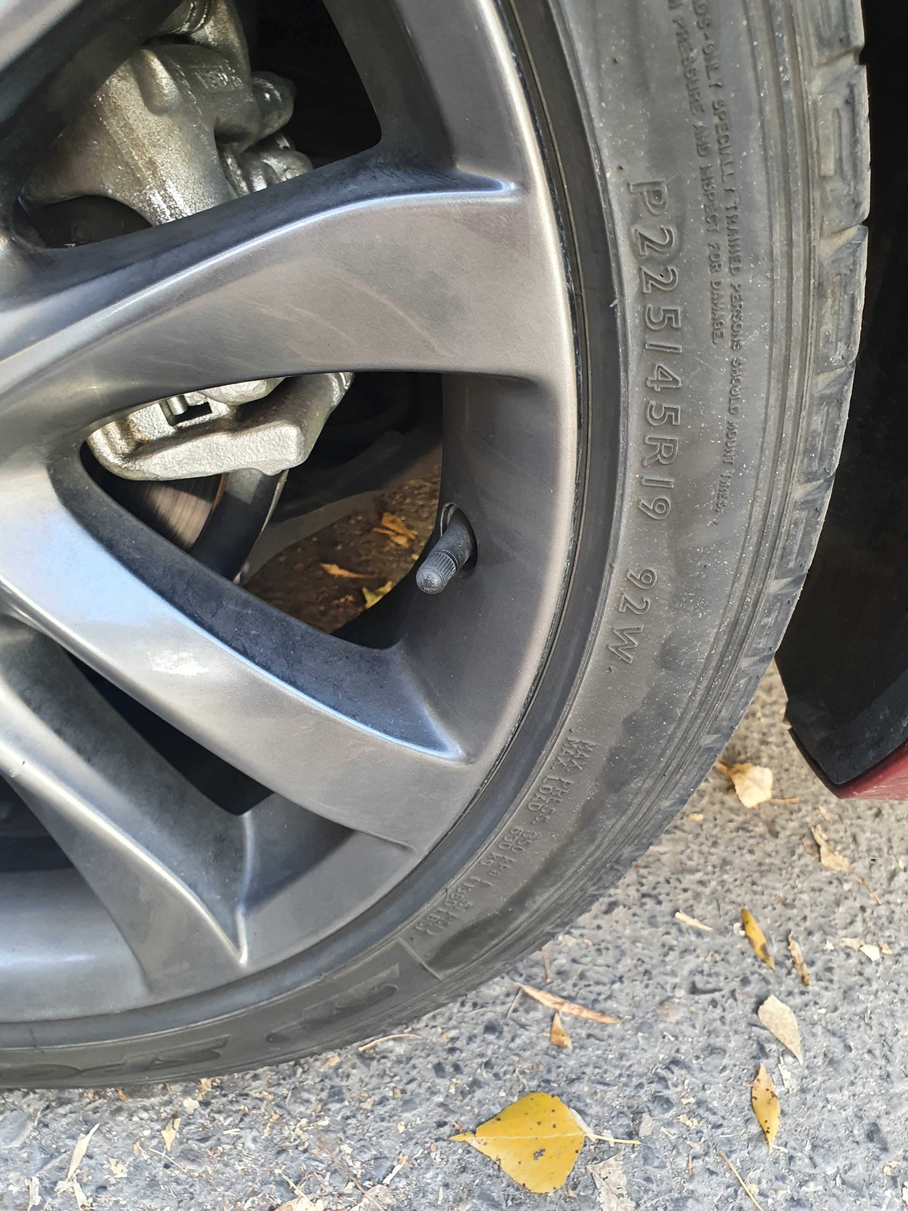 2бр летни гуми GoodYear 225/45/R19 DOT 4819 грайфер 7мм, RunFlat