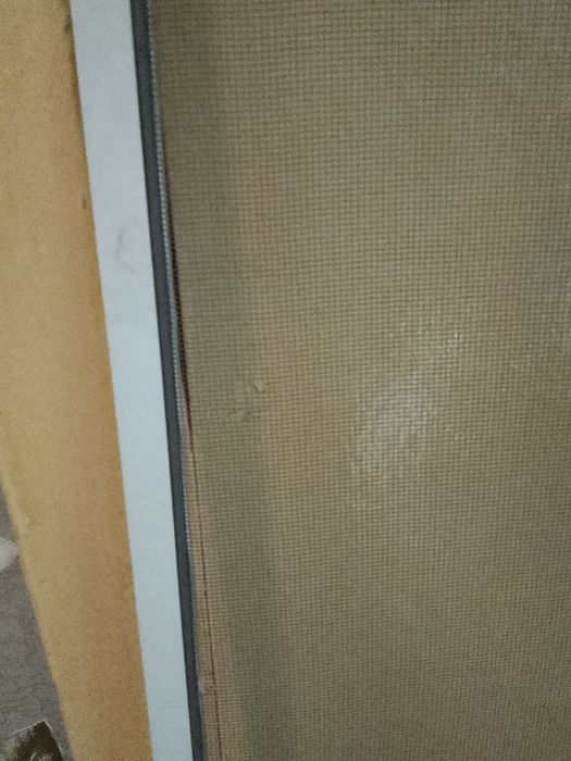 Продам сетку от комаров на балконную дверь