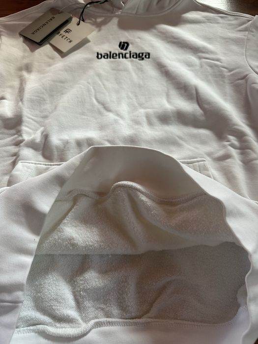 Мъжки,памучен,бял суитчер Balenciaga с бродирано лого навсякъде