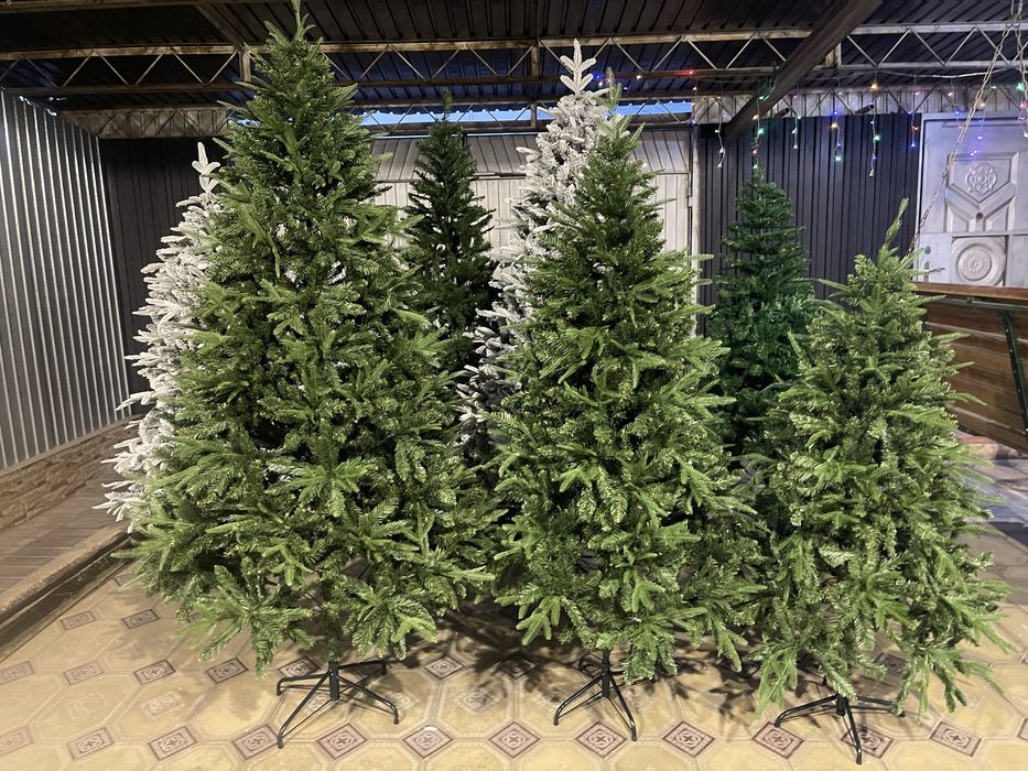 Новогодние елки . Гирлянда в подарок