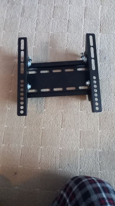 Vand suporți de perete tv