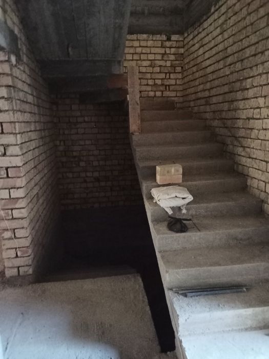 Uy sotiladi majnuntol mahalla