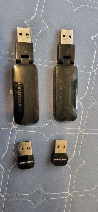 Plantronics BT300 Dongle si Plantronics D100A-M Dongle