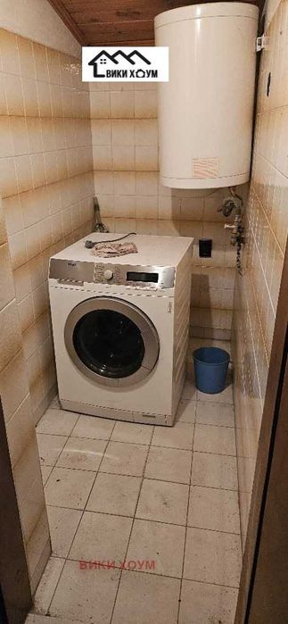 Продава КЪЩА    
град Варна, Колхозен пазар
Патриарха