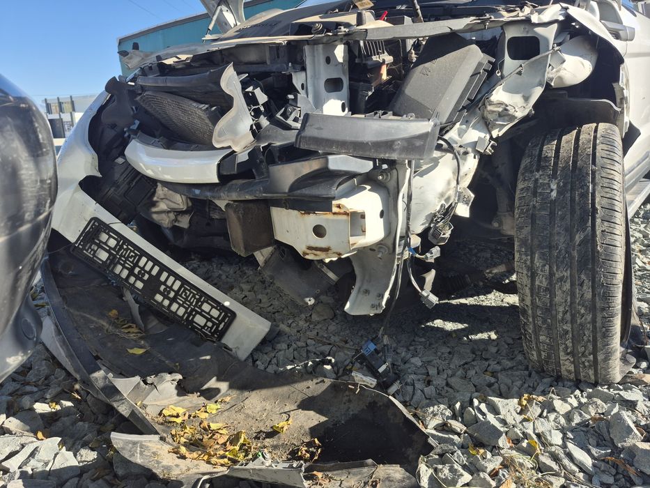 Vand pentru dezmembrari