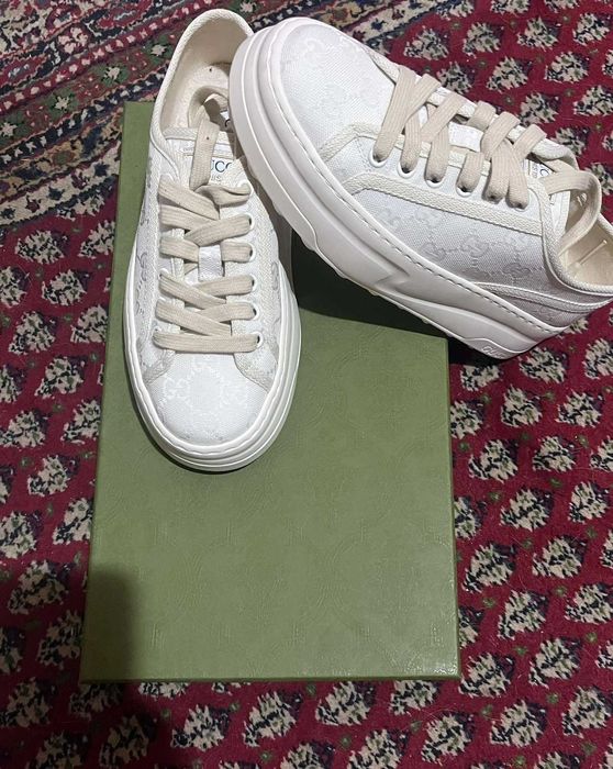 Дамски кецове - Guess!