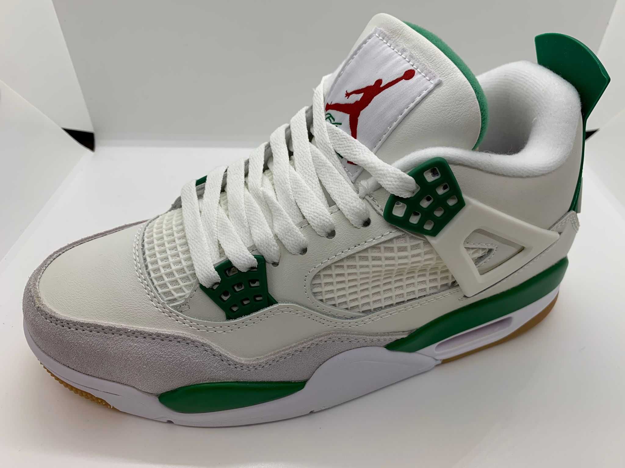 Jordan 4 Retro SB Pine Green