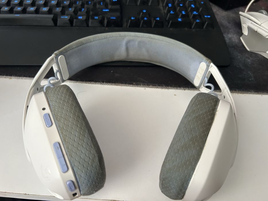 Продавам Слушалки Logitech G435
