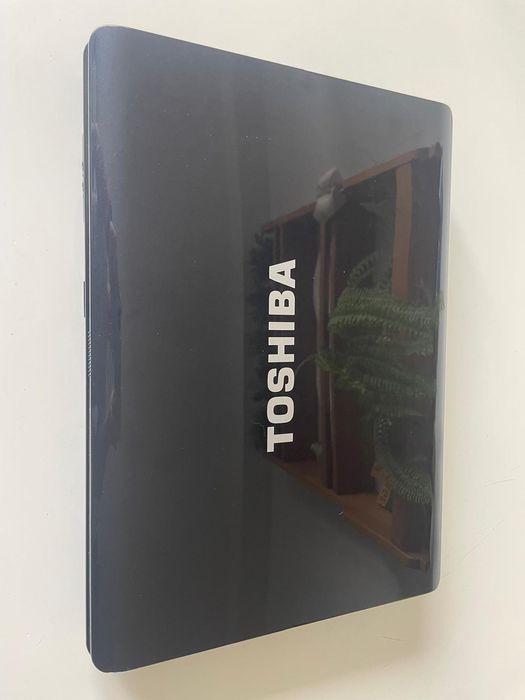 Vând laptop Toshiba Satellite P205-S6287