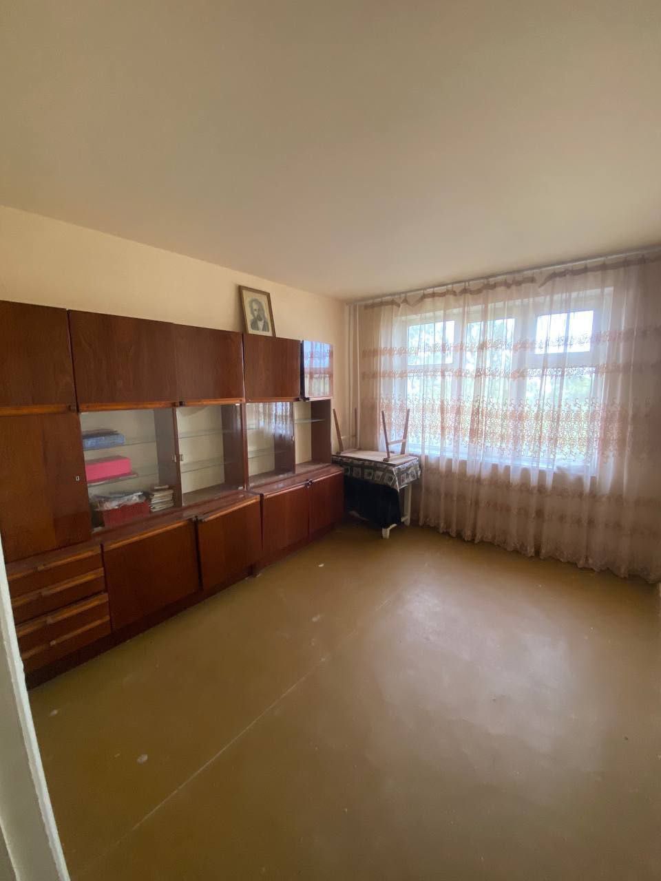 Продам 2 ком квартиру на 2 этаже в 5 мкр