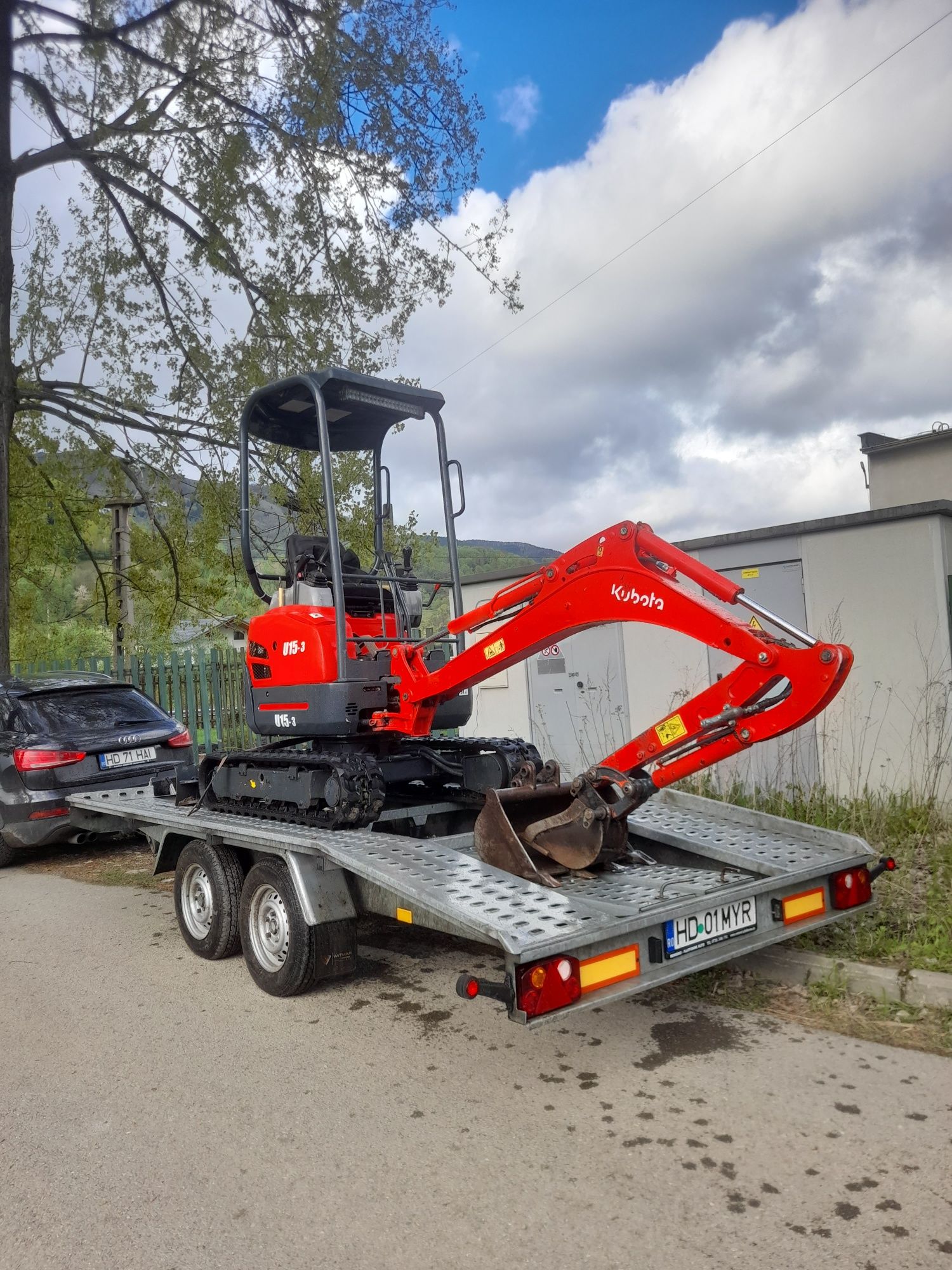 Prestari servicii cu mini-excavator