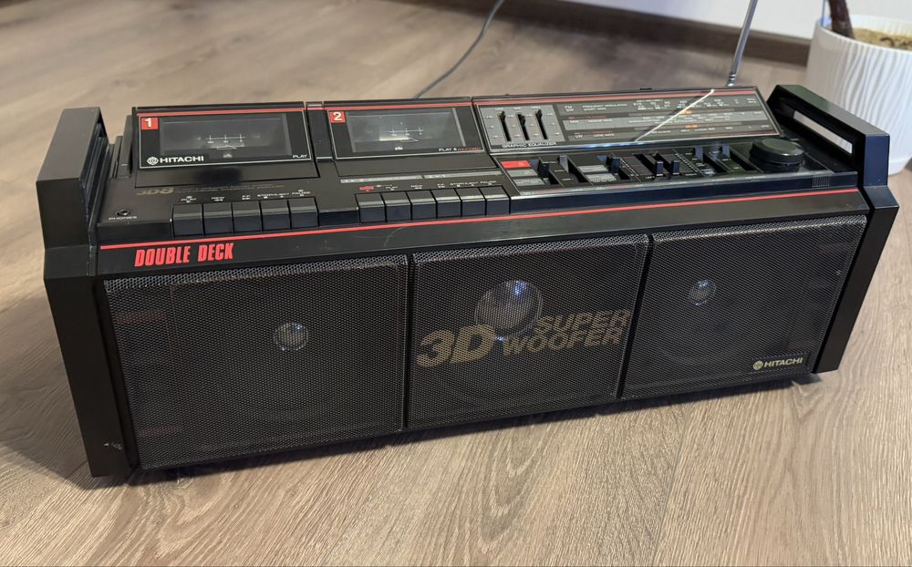 Касетофон Hitachi 3D8 3D Super Woofer 1986