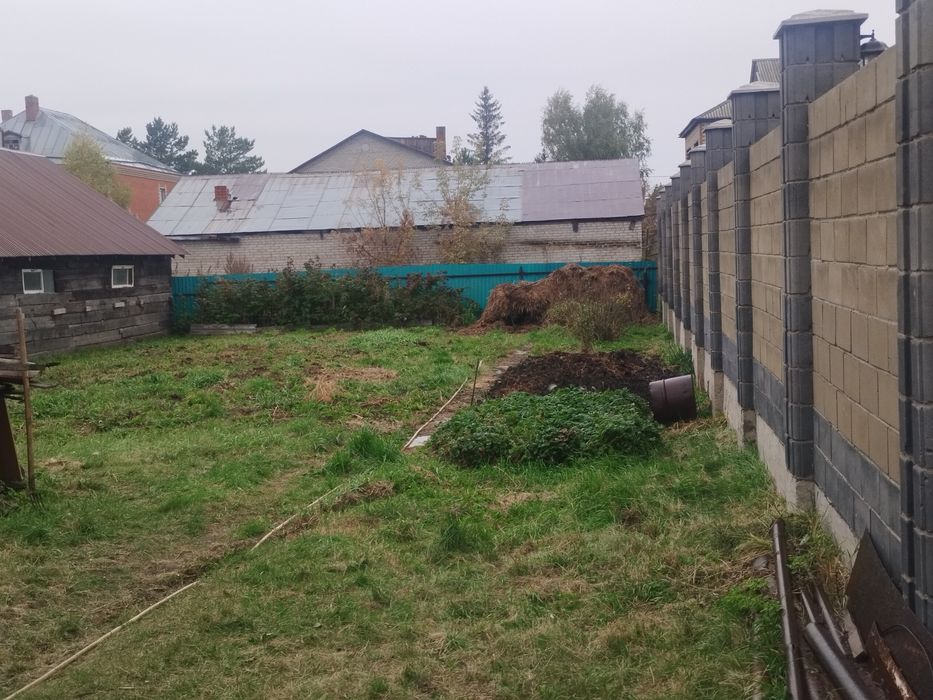 Дом расположен в городе