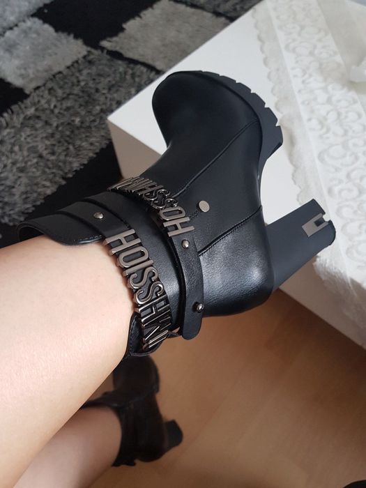 Стилни Дамски боти