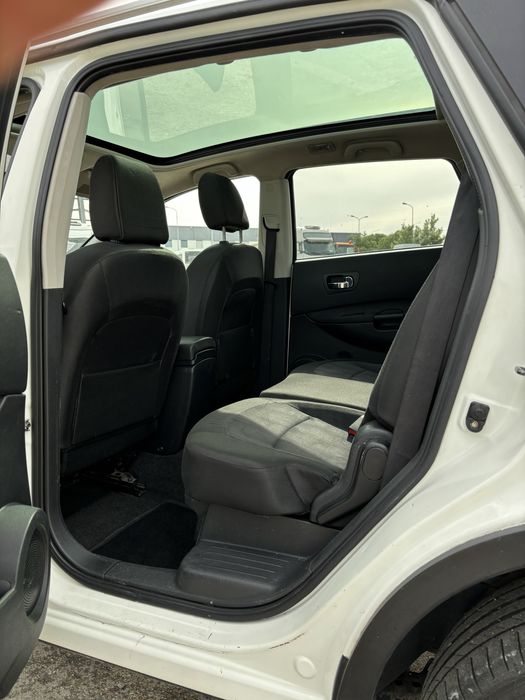 Nissan Qashqai 4X4 +2 7 Locuri 2.0 dCi Panoramic Navigatie 4x4 150 CP