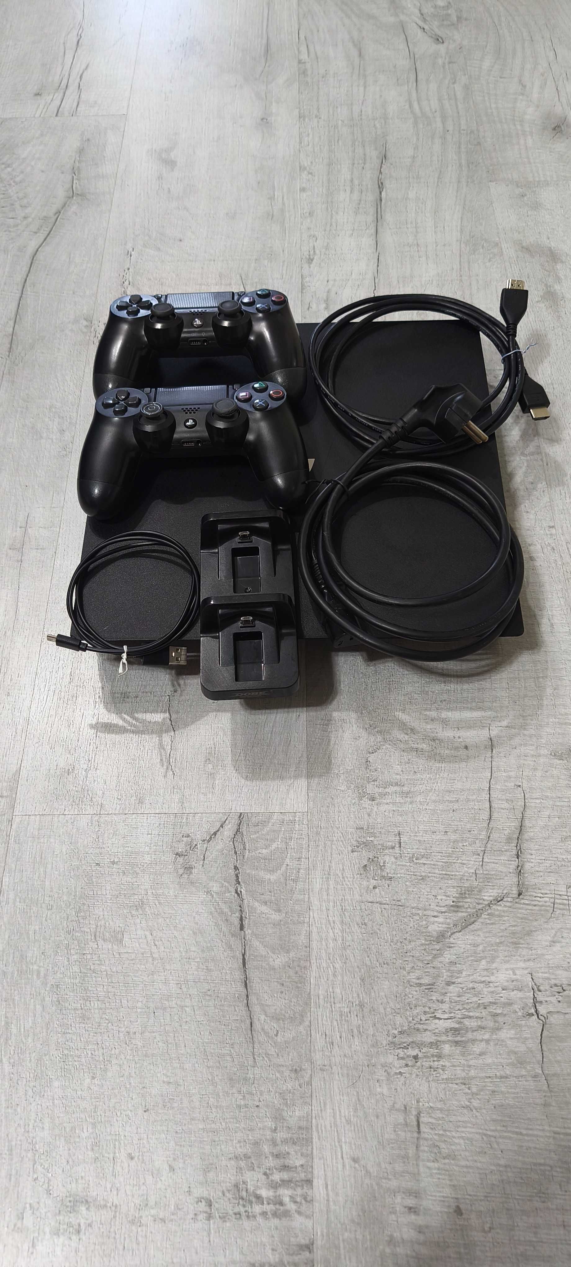Продавам Sony playstation 4 PRO