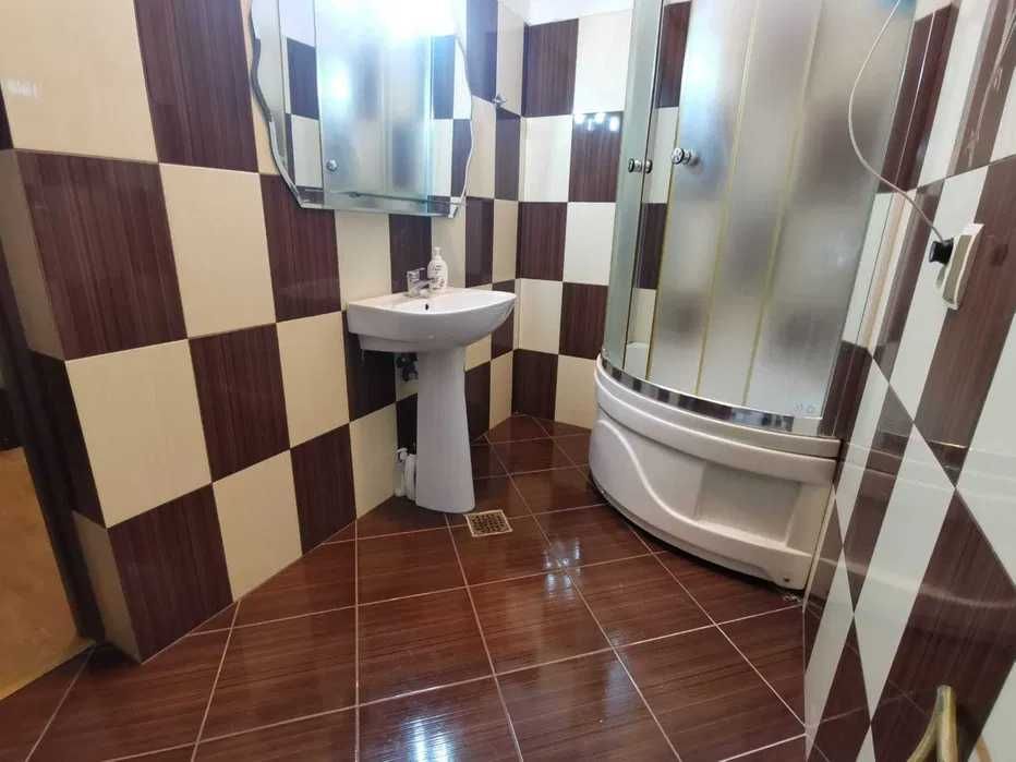 Apartament 4 camere de inchiriat