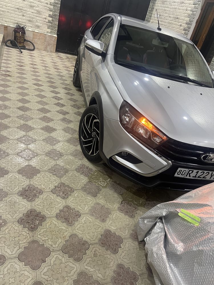 Lada vesta cross