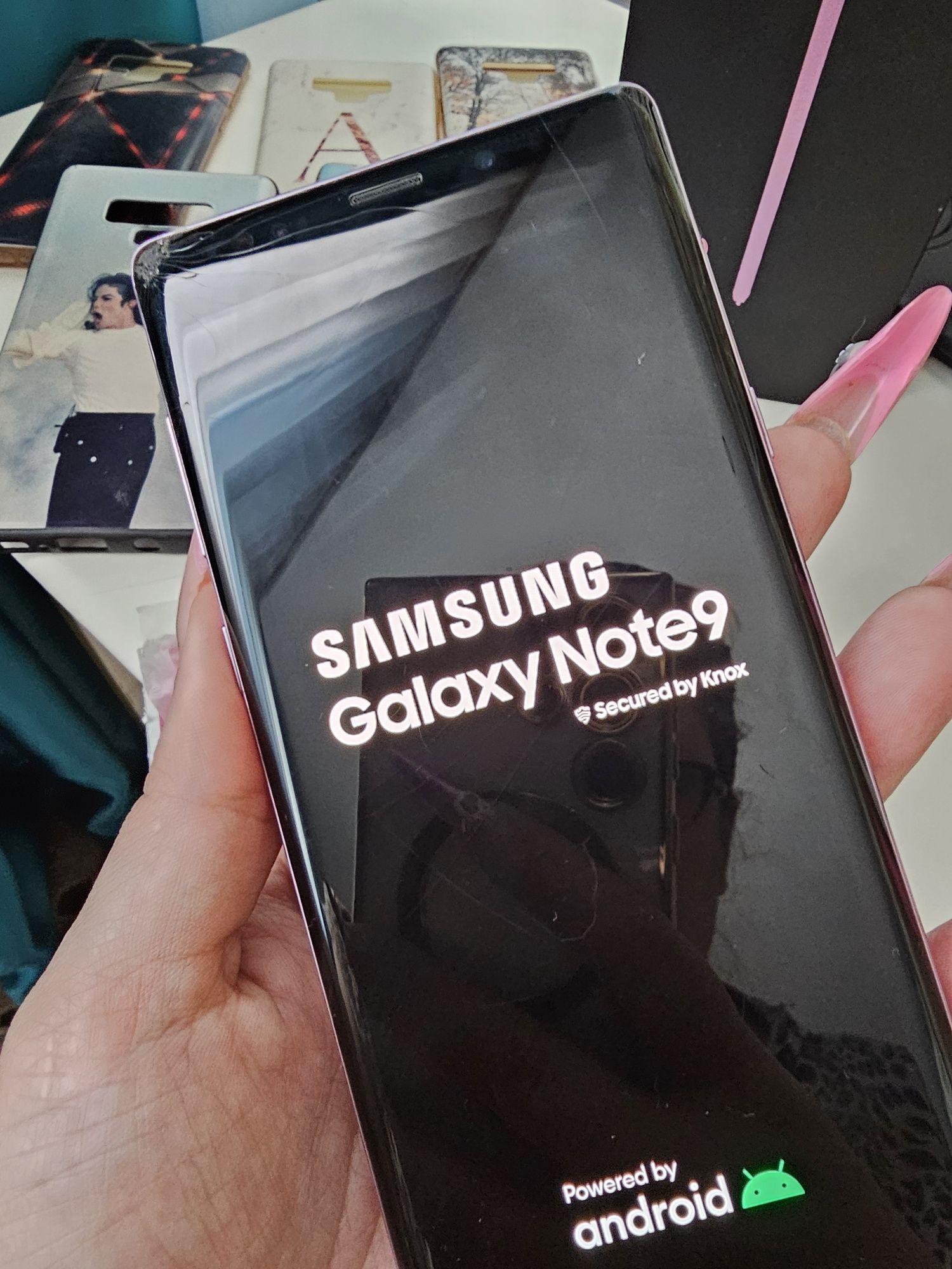 Продаю Samsung note 9