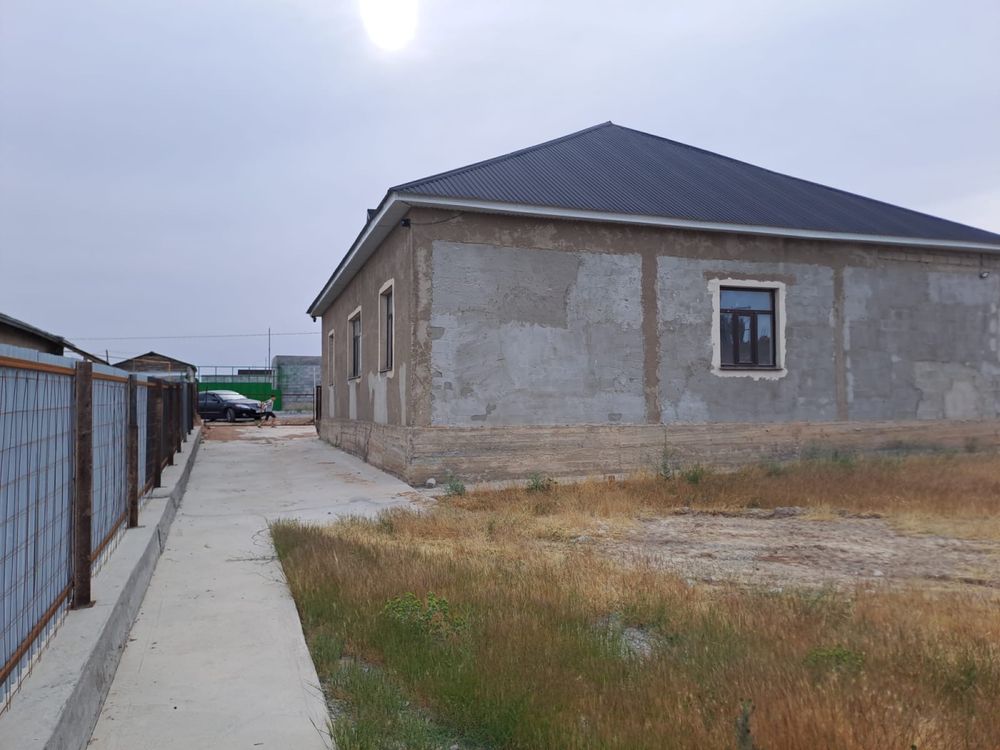 Срочно продам дом в мкр Бозарык от улицы Байдибек би 150 метров