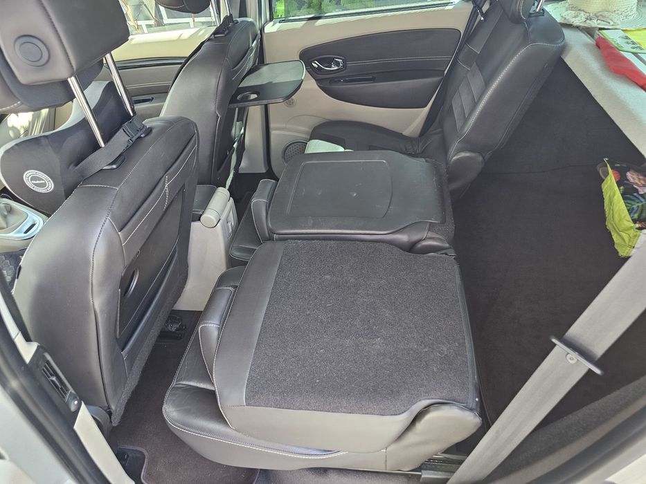 Se vinde Renault Scenic, Gama Initiale Paris, cutie automata, an 2014.