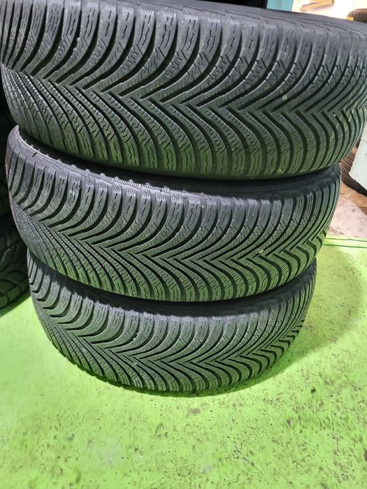 4 бр зимни 205/60/16 Michelin