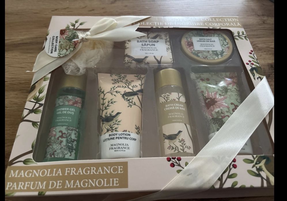 Set ingrijire corporala - magnolie - cadou Craciun