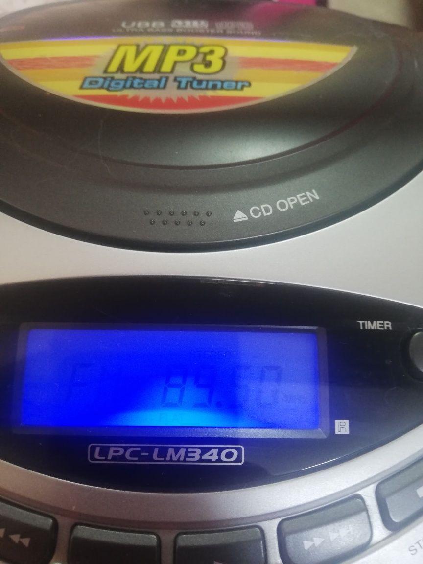 Радио CD касетофон LG