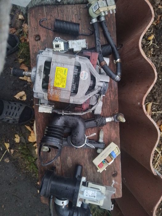 Продам запчасти от стиральной машинки LG