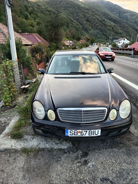 Vând Mercedes e clasa 2.2