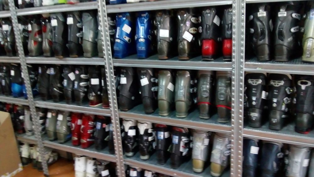 Детски ски обувки цени от 30  до 50 лв.