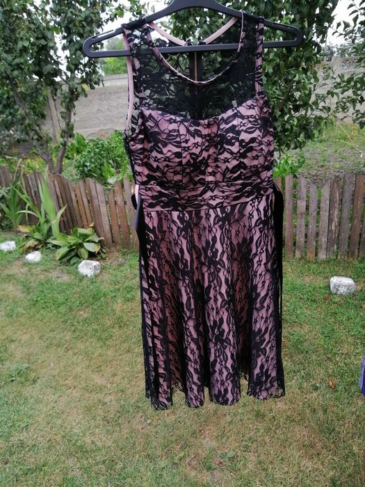 Vand rochie de ocazie marime L