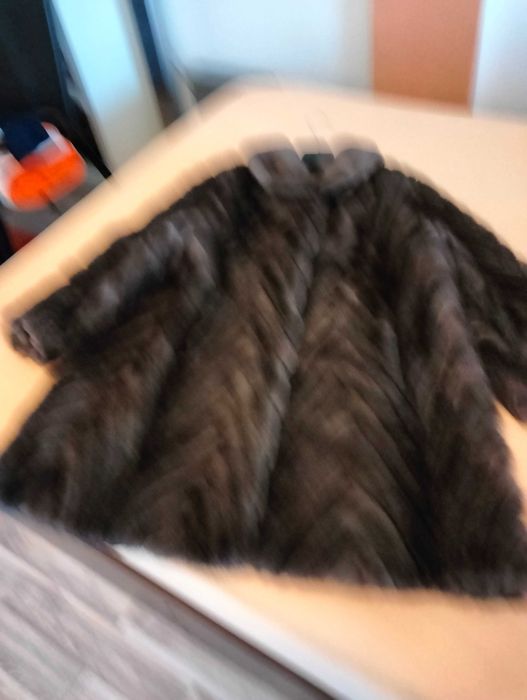 Vând haina de blana