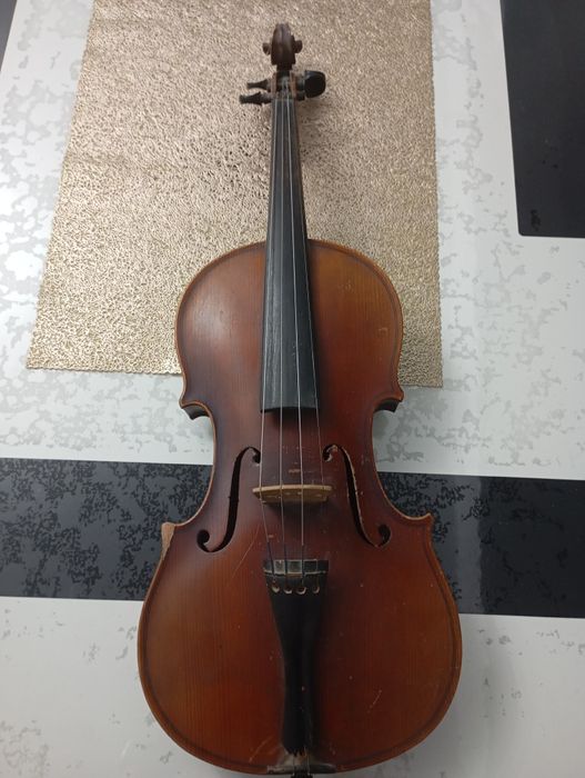 Vand ugrent vioara!!! Urgent!!!