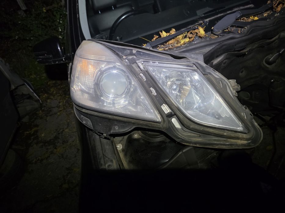 Десен фар мерцедес Е клас  mercedes W212