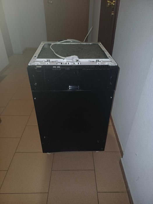 Съдомиялна "MIDEA"