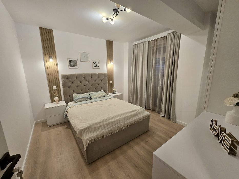 Apartament 3 camere si 2 locuri parcare, bloc 2014, renovat designer