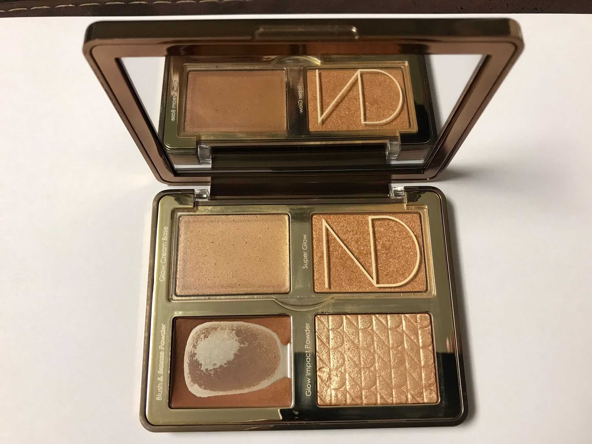 Paleta Bronzanta si iluminatoare Natasha Denona Tan