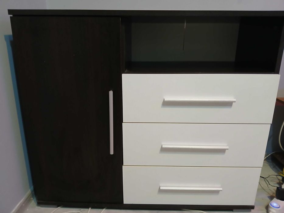 Vand comoda plus 2 noptiere