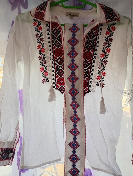 Vând ie tradițională,cojoc tradițional baiat