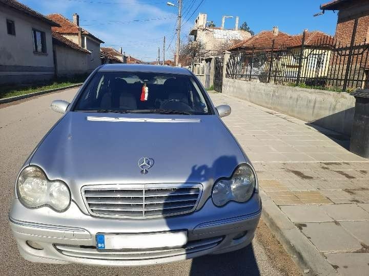 Мерцедес c200 2.2csi