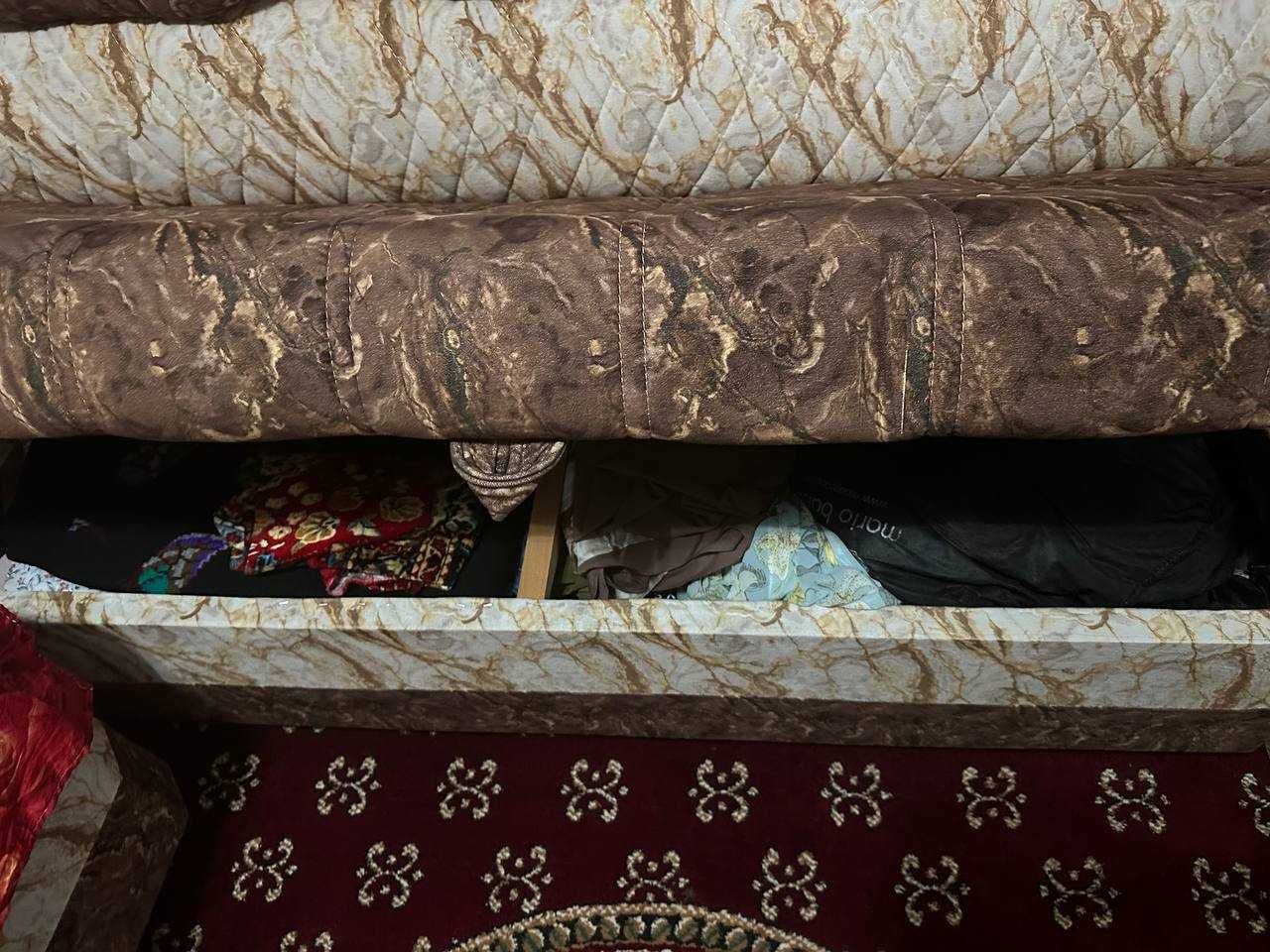 Шкаф, Уголок + стол + 2 пуфик, Трюмо