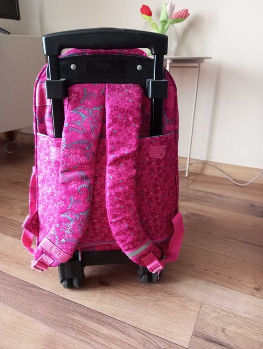 Ученическа раница с колелца