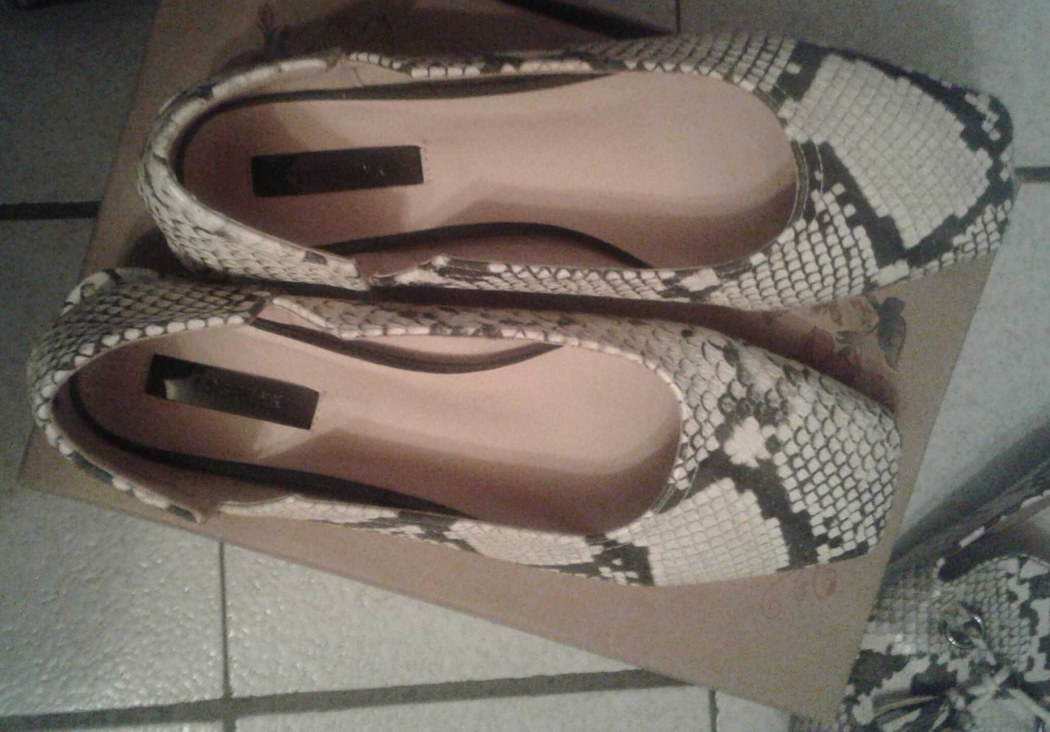 Модерни дамски обувки