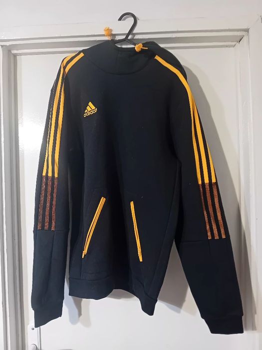 Адидас-ватиран суичър с качулка-S размер-нов